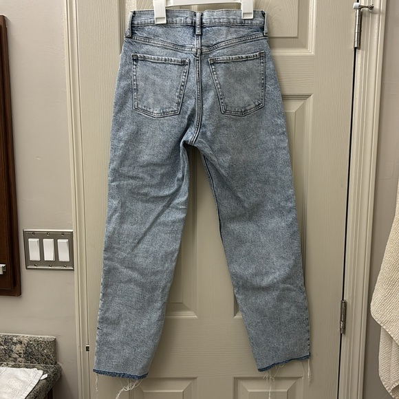 Old Navy Sky Rise jeans - Picture 3 of 3